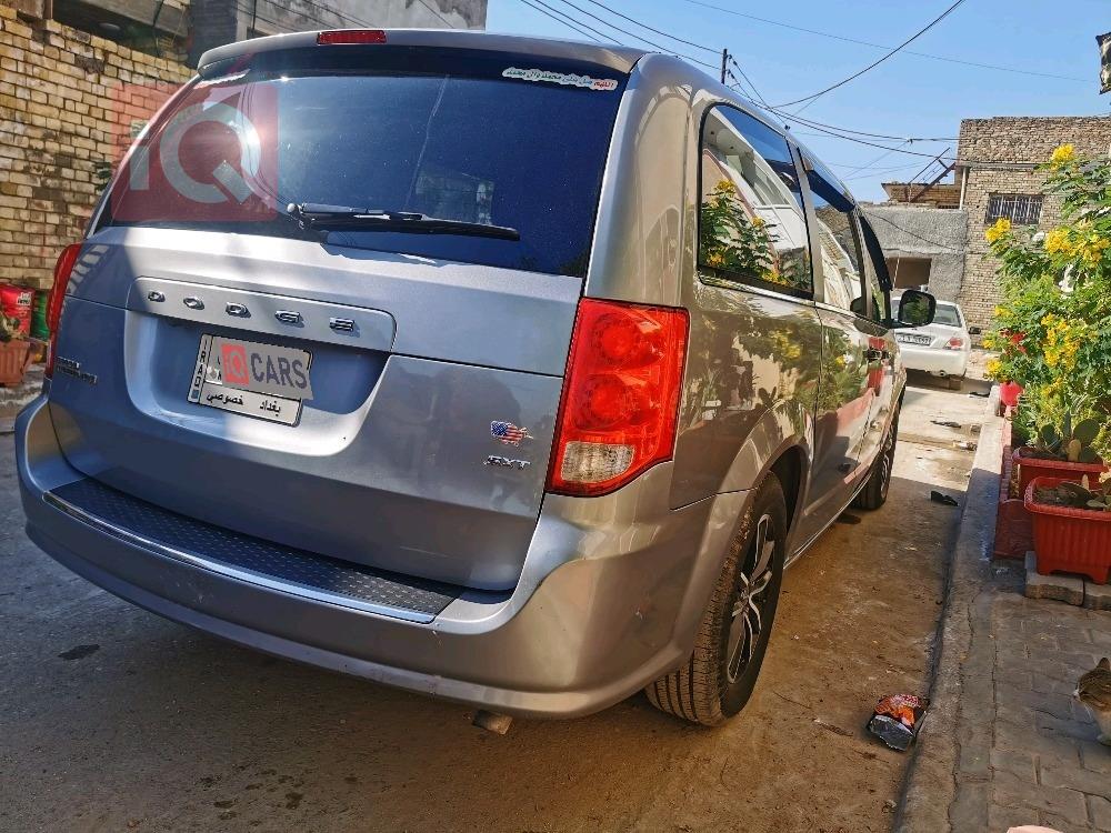 دودج جراند كارافان